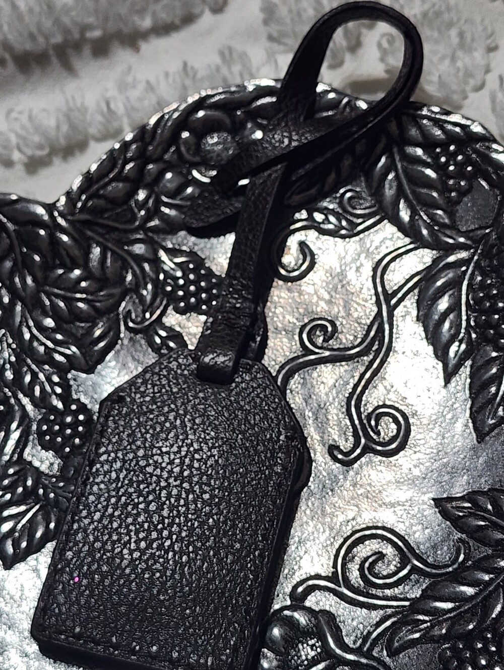 RALPH LAURENBLACK LEATHERGOLD BRASS METALKEY FOB BAG CHARM KEYCHAIN HANG - Picture 9 of 13